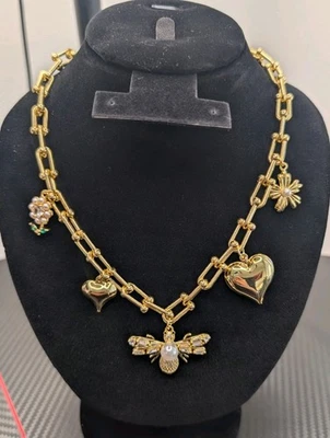 Золотое ожерелье с подвесками в виде сердца и пчелы - Изображение 1 из 3