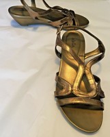 abella carousel sandal