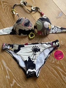 NWT - SAVE THE QUEEN SUN BIKINI 2 Piece SIZE S- Italy - Molded Cups - Picture 1 of 3
