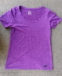 Nike Dri Fit Damen Trainingsshirt Lila Freizeit Gym Laufen Anti Geruch Gr. S - Bild 1 von 5