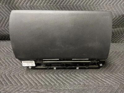 Guantera de pasajero BMW E64 M6 cuero negro 51457128705 Foto 1 de 4