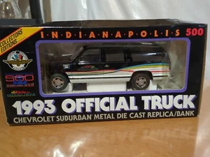 Brookfield Collectors Guild 1:24 Scale 1993 Indy 500 Official Chevy Truck/Bank - Picture 1 of 6