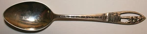 Vintage Yellowstone Park w/Old Faithful Sterling Silver 4 1/8" Souvenir Spoon - Picture 1 of 4