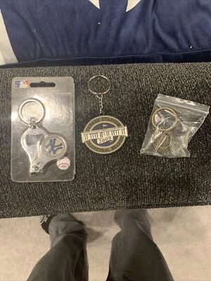 3 Rare New York Yankees Key Chain Lot 2009 Vintage Balfour Derek Jeter - Image 1 of 4