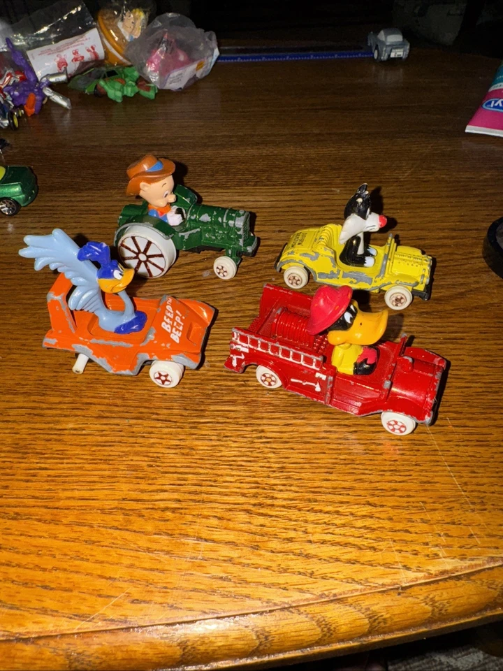 Ertl Looney Tunes 压铸 Sylvester Porky Pig, Road Runner, Bugs Warner Bros. — 第 1/4 张图片