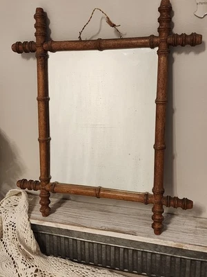 Auténtico espejo francés de madera sintética de bambú de 1900 19,5" H Foto 1 de 4