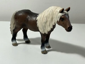 2009 Schleich Horse Black Forest Mare - Picture 1 of 9