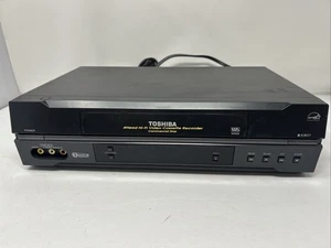 Lettore VCR/VH Toshiba W522 - senza telecomando - testato funzionante - Foto 1 di 9
