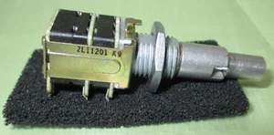 New AMC Jeep Mitsubishi AM-FM Cassette Radio 50KΩ On-Off Volume Control 2L11201 - Picture 1 of 3
