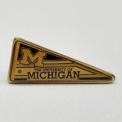 ⭐️ Vintage NCAA University of Michigan Wolverines Pennant Hat Pin - Wincraft Cover