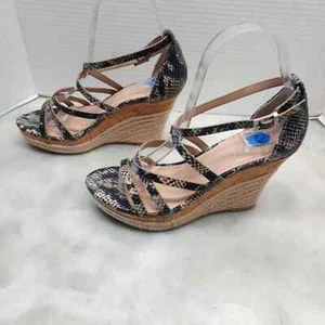 Charles by Charles David 3.75" wedge. Size 7.5M - Picture 1 of 6