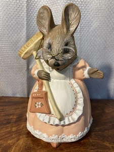 Vintage Hand Painted Ceramic Lady Mouse with Broom/Dust Pan & Glasses - Picture 1 of 15