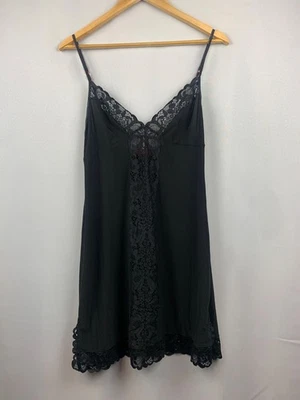 Vestido de noite feminino Josie preto de renda tamanho P - Imagem 1 de 4