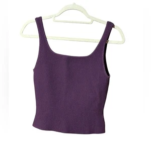 Camiseta sin mangas recortada acanalada cuello cuadrado tejido esculpido Aritzia Babaton talla M púrpura rico - Imagen 1 de 11