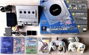 Console Nintendo GameCube set giochi in scatola funzionante 8544h635 - Foto 1 di 20