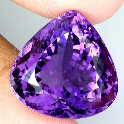 Heart Cut Natural Unheated Top Purple Amethyst Uruguay 33.81ct 21mm Big Gemstone - Image 1 of 4