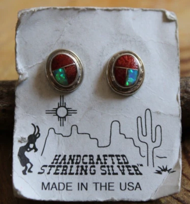 Brincos de prata esterlina com incrustação oval de coral esponja, opala de fogo e pequeno Navajo - Imagem 1 de 4