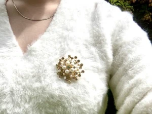 Nuevo Broche Tono Dorado - Moda Gemas y Perlas Transparentes - Forma de Copo de Nieve Estrella - Imagen 1 de 4