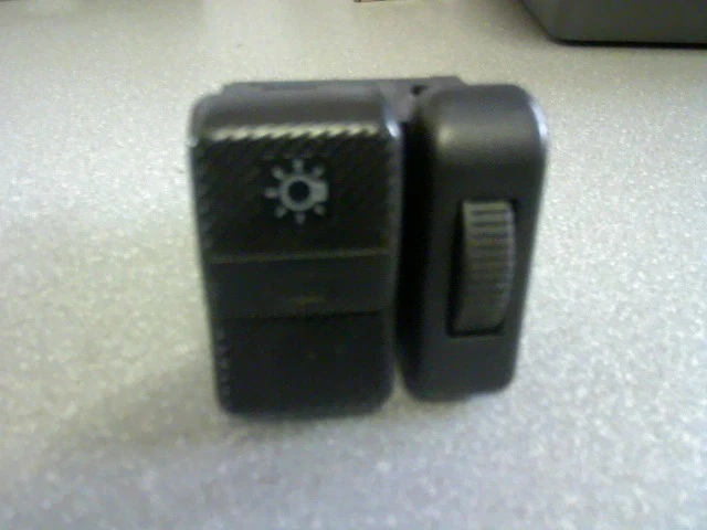 Lichtschalter VW Polo Steilheck 86C/Mod. 91 867941531 - Bild 1 von 1