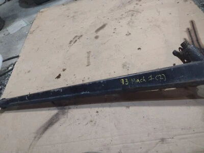 Ski Doo Mach 1993 1 brazo de arrastre derecho Foto 1 de 4