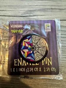 SDCC 2023 Exclusive Wednesday Enamel Pin Wednesday TV Show Toynk - Picture 1 of 2