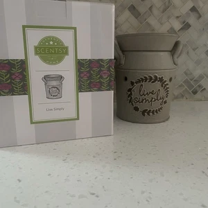 SCENTSY LIVE SIMPLY Wachswärmer RUSTIKAL Milchkännchen Bauernhaus Motiv Neu Neu im Karton - Bild 1 von 4