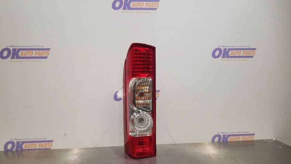 20 RAM PROMASTER 2500 LUZ TRASERA MONTAJE LÁMPARA CONDUCTOR IZQUIERDO 4725947AD Foto 1 de 4