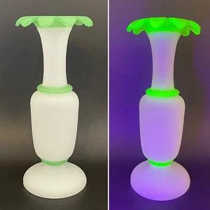 Antique St Louis French Uranium Baccarat Satin Opaline Glass Vase 12" Rare - Picture 1 of 20