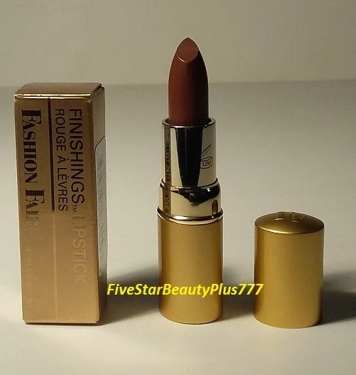 LÁPIZ LABIAL Acabados Feria Moda *Marrón Uptown 8910* TAMAÑO COMPLETO Nuevo En Caja Foto 1 de 1