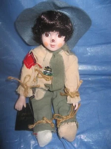 House of Lloyd Scarecrow - Picture 1 of 5