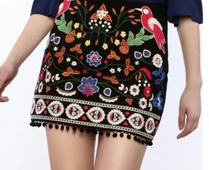 Falda Umgee Floral Bordada Para Mujer Mediana Boho Mini Negra Bordada - Imagen 1 de 4