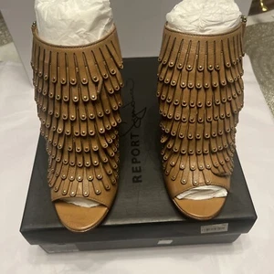 Women’s Report Signature Macy’s Leather 7-1/2 Shoes - Picture 1 of 11