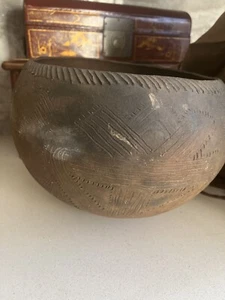 EARTHENWARE TRADITIONAL COOKING BOWL NEW GUINEA INCISED 21CM HIGH - Picture 1 of 5