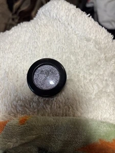 MAC Feel the fever dazzle shadow purple Lidschatten A76 - Bild 1 von 2