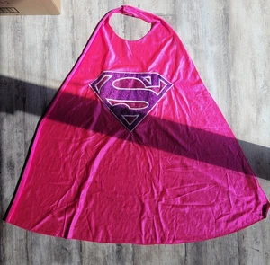Six Flags Super Girl Cape Rosa Kinder Verkleiden Spielen Halloween Kostüm - Bild 1 von 2