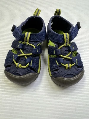 Zapatos Keen para niños pequeños talla 5 azul agua Foto 1 de 4