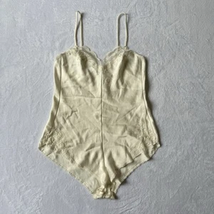 VTG Warner’s M Lingerie Teddy Ivory Floral Lacey Snaps Romance - Picture 1 of 21