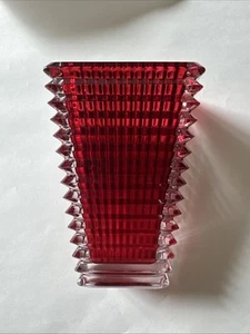 Baccarat Eye Vase Rectangular Small in Red - Picture 1 of 5