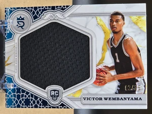 2023-24 Topps Royalty Rookie Jumbo Relic Victor Wembanyama #RJR-VW Blue /25 - Picture 1 of 2