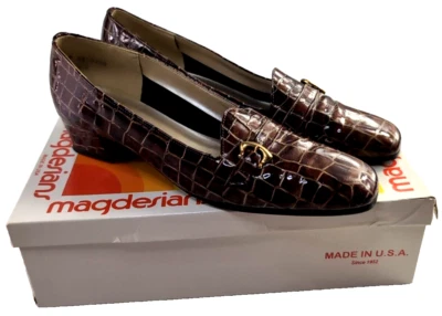 NWB: VTG California Magdesians Patent Tortoise w/ Buckle Womens Heel Pump, 9 SS - Image 1 of 4