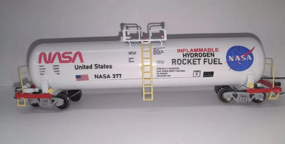 Roundhouse 50 ft custom HO NASA tanker..New kadees and steel wheels. tanker new  - Image 1 of 4