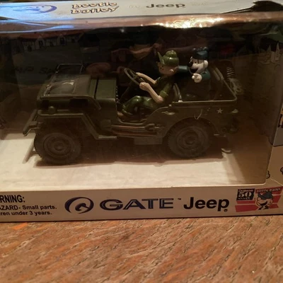 Gate Beetle Bailey in 1941 Willys Jeep With Sarge & Otto Model Truck 1:32 Scale - Image 1 of 4