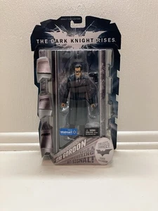 Batman The Dark Knight Rises Movie Masters Jim Gordon 2011 6" exclusivo de Walmart - Imagen 1 de 2