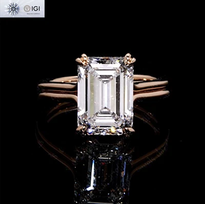 Anillo de compromiso de diamantes cultivados en laboratorio talla esmeralda IGI E VS1 4,00 quilates en oro rosa de 14 k Foto 1 de 4