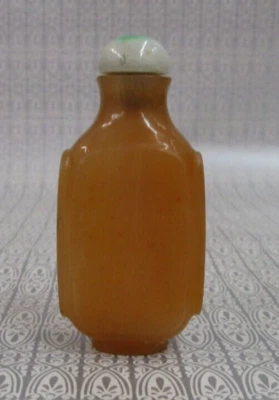 Antique Snuff Bottle -agate with jadeite stopper perfume bottle - Изображение 1 из 4