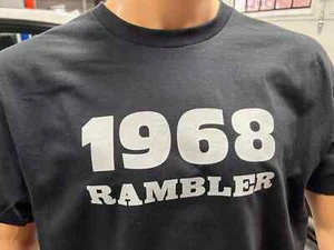T-SHIRT UOMO RAMBLER 1968 GRANDE STAMPA FRONTALE RETRO AMC AMERICAN MOTORS CLASSIC - Foto 1 di 1