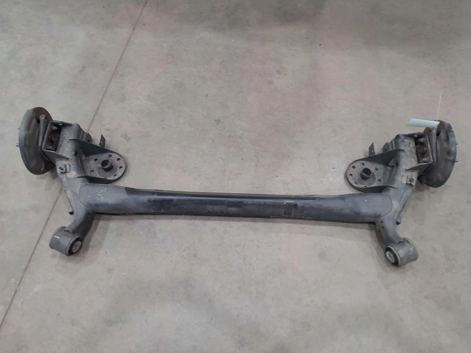 17-20 Hyundai Elantra седан задняя балка оси кручение оси в сборе дисковые тормоза OEM - Изображение 1 из 4