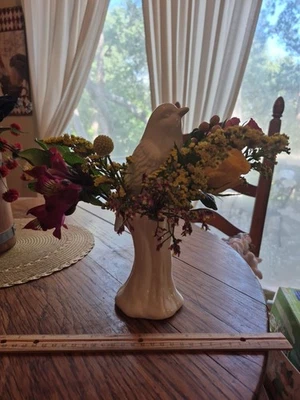 Cerámica Blanca 10"×4.5"×3.5" Pájaro en Rama Flor Rana 4 Agujeros Flores Cortas Usado en Excelente Condición Foto 1 de 4