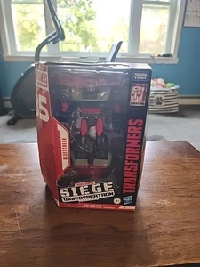 Transformers Bluestreak New Siege WFC 35th Deluxe Class - Picture 1 of 1