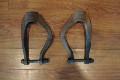 Horquilla de montaje amortiguador puntal inferior delantero izquierdo y derecho Honda Accord 1992 fabricante de equipos originales, con pernos Foto 1 de 2